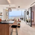 Pura Vida Luxury With Jacuzzi