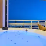 Pura Vida Luxury With Jacuzzi דירה