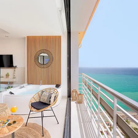 Pura Vida Luxury With Jacuzzi Apartamento *
