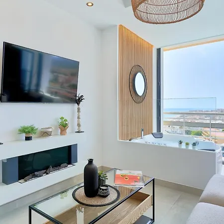 Pura Vida Luxury With Jacuzzi Torremolinos