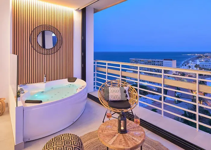 Pura Vida Luxury With Jacuzzi Appartement Torremolinos