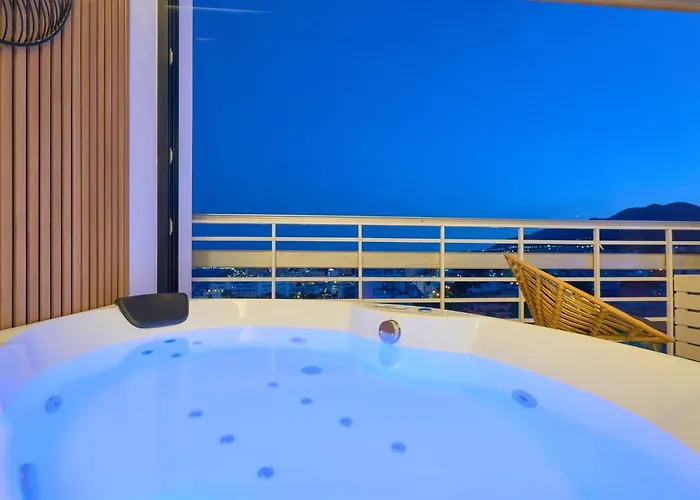 Pura Vida Luxury With Jacuzzi Appartement